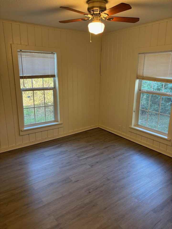 7949 Louise Ln - Photo 6 of 7