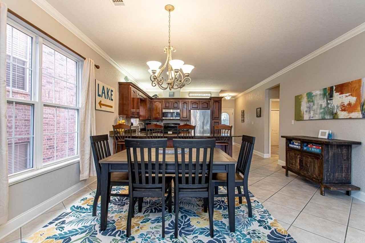 451 Lakeland Dr - Photo 4 of 45