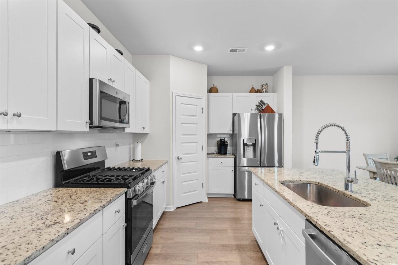 1057 Saltgrass Way - Photo 4 of 31