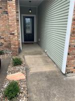 featured image of 929 Moore Ave