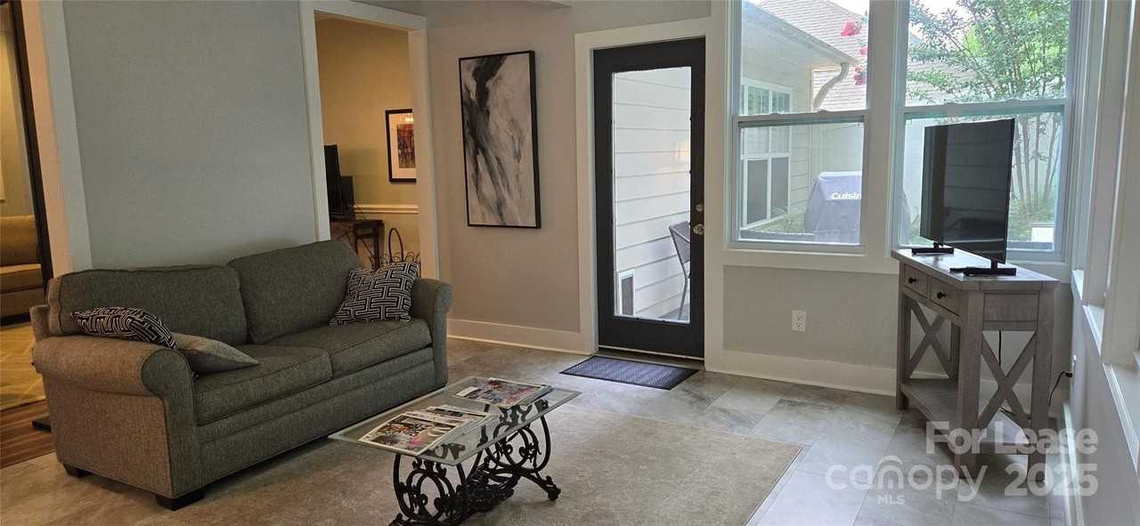 1144 Blowing Rock Cv - Photo 4 of 23