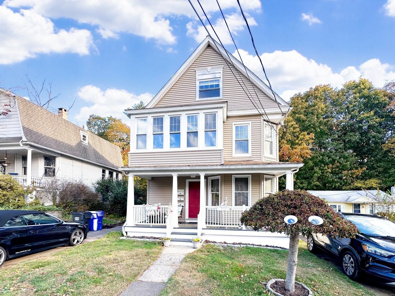 76 Nichols Ave - Photo 3 of 36