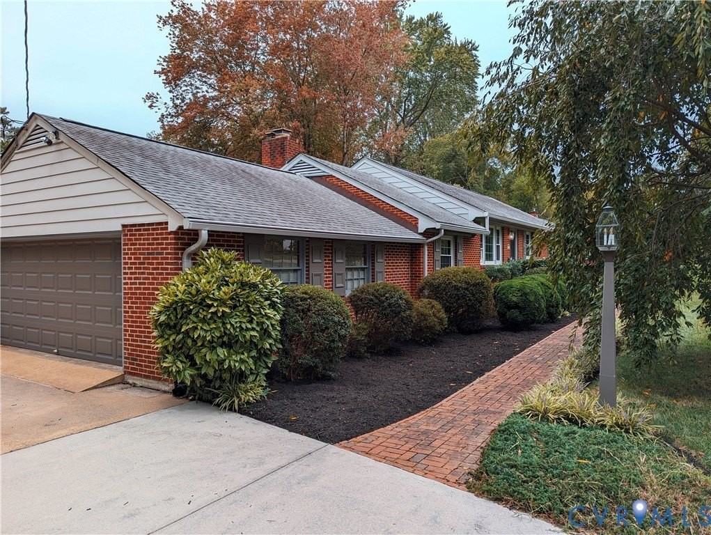 8401 Bronwood Road - Photo 2 of 11