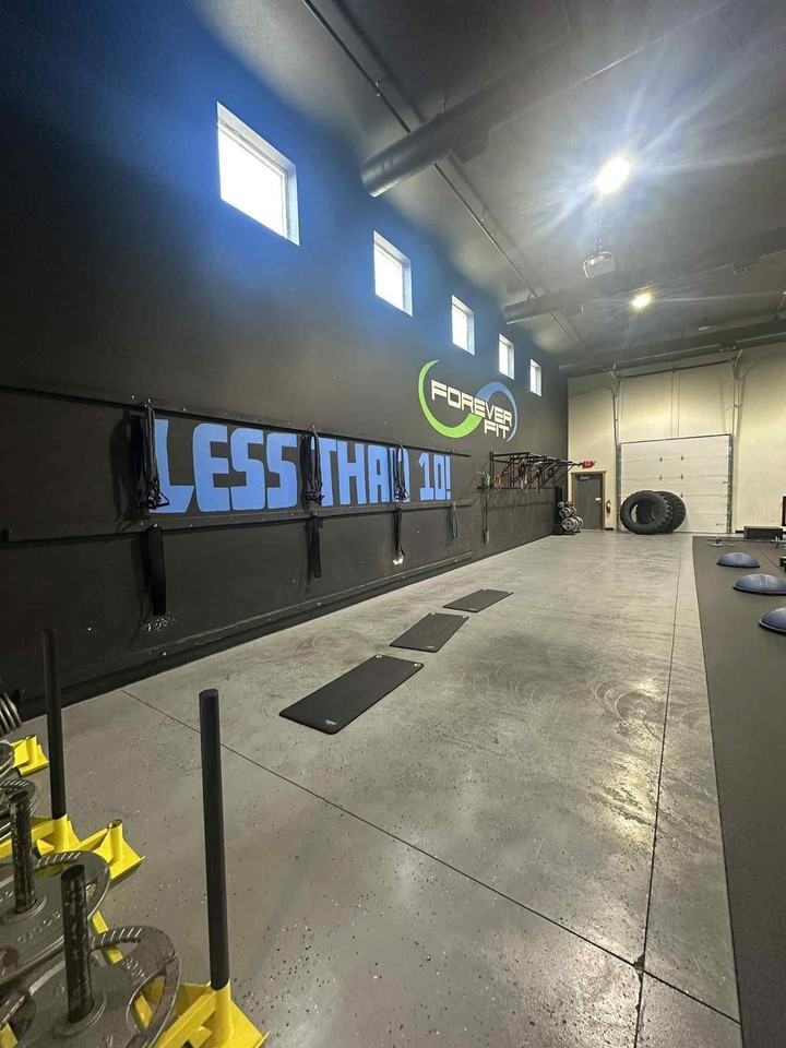 3750 Corporate Ave - Photo 2 of 14