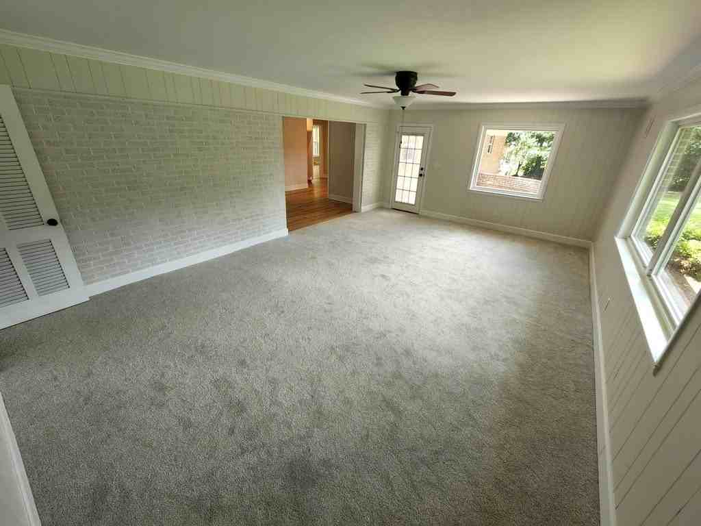 1718 Haisten Dr - Photo 6 of 8