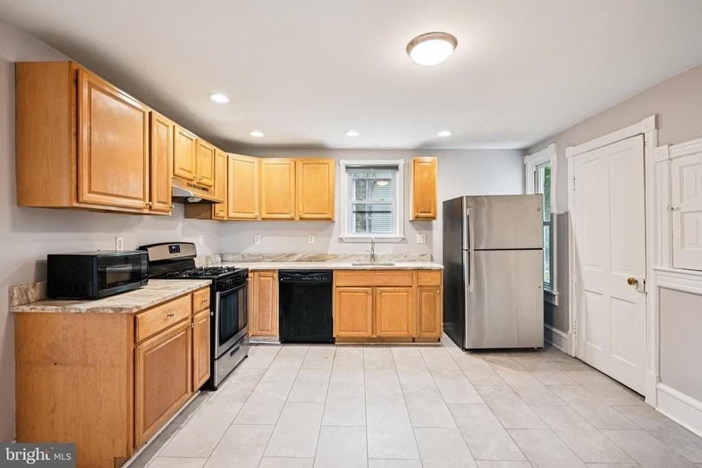 134 S Main St - Photo 6 of 50