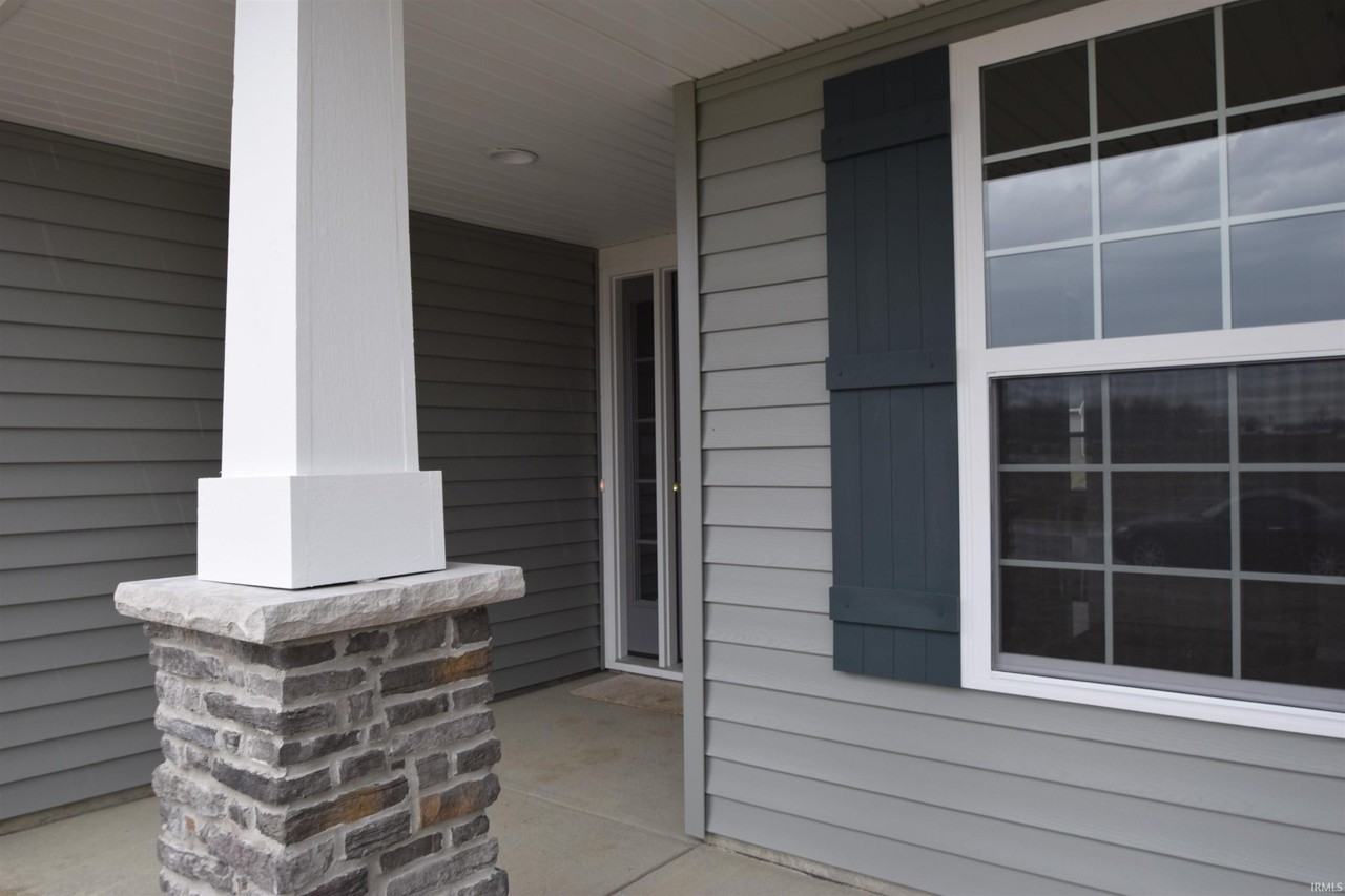 15028 Whitaker Dr - Photo 3 of 17