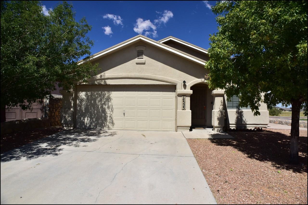 14325 Island Point Dr - Photo 3 of 43