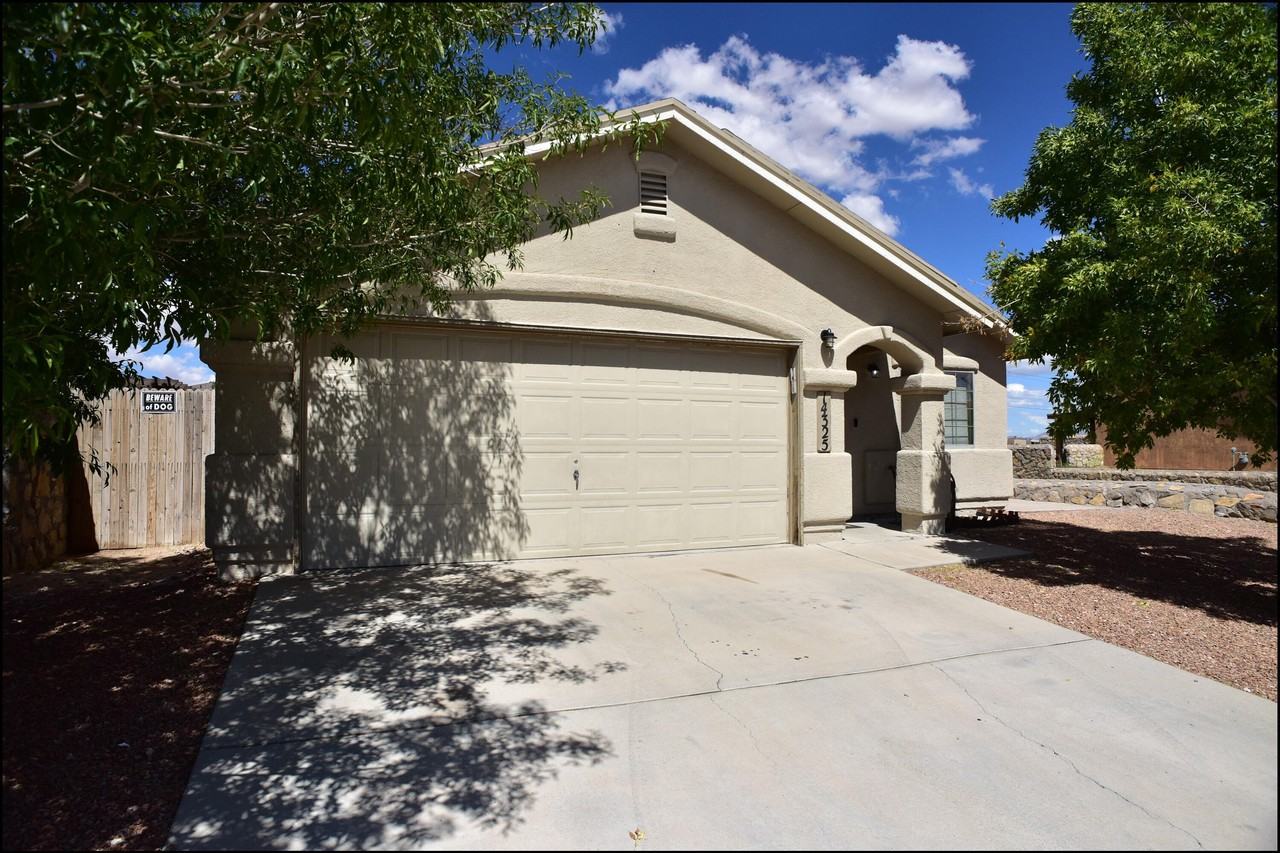 14325 Island Point Dr - Photo 4 of 43