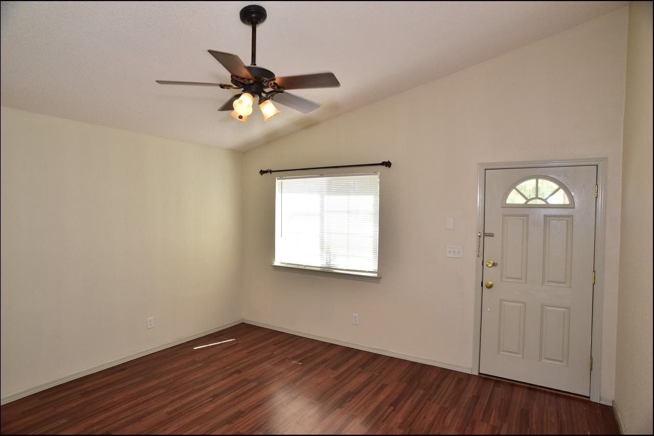 14325 Island Point Dr - Photo 7 of 43