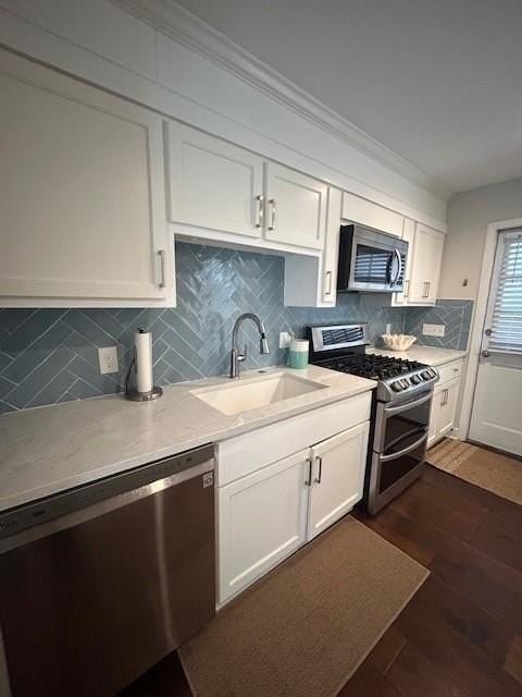 231 Menendez Ave - Photo 6 of 15