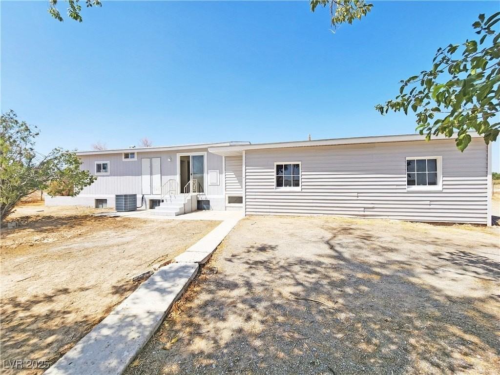 7701 Arabian Way - Photo 2 of 20