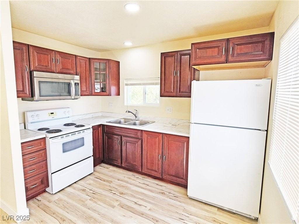 7701 Arabian Way - Photo 5 of 20