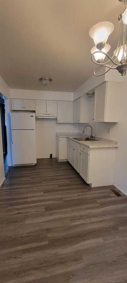 22700 Stair Dr Apt 3 #3 - Photo 5 of 10