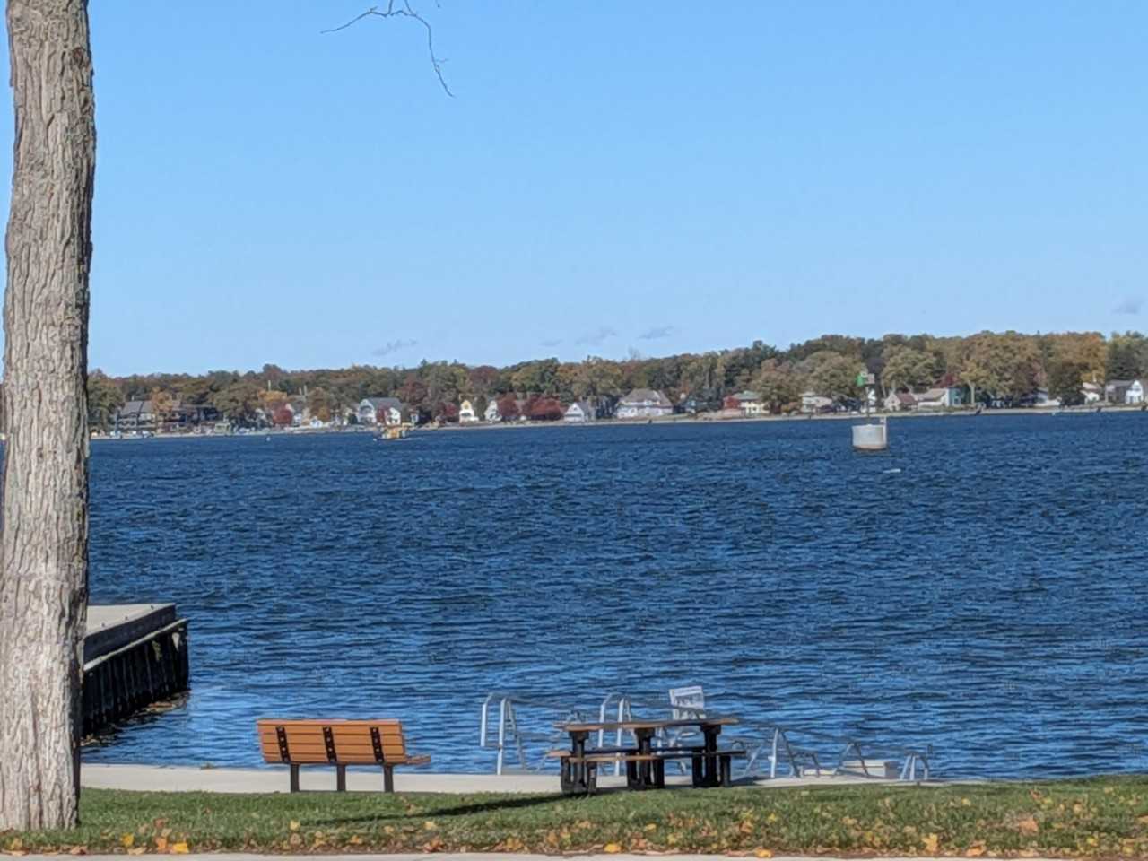 1674 S Shore Dr - Photo 4 of 20