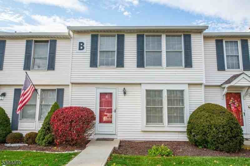 8 Constitution Way - Photo 2 of 26