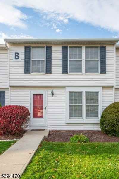 8 Constitution Way - Photo 3 of 26