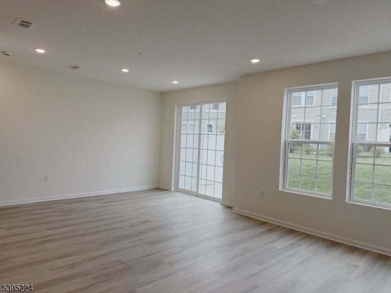 107 Myrtle Rd - Photo 4 of 12