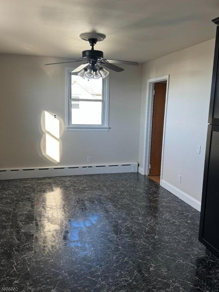 106 Mount Pleasant Ave - Photo 7 of 11