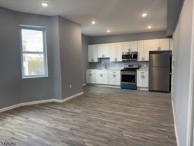 155 Clifton Ave #2RR - Photo 1 of 1