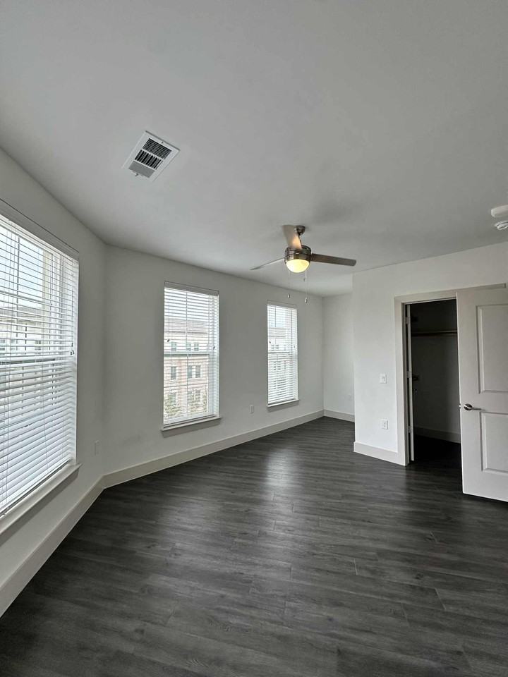 5750 Cotton Gin Rd #1112 - Photo 4 of 8