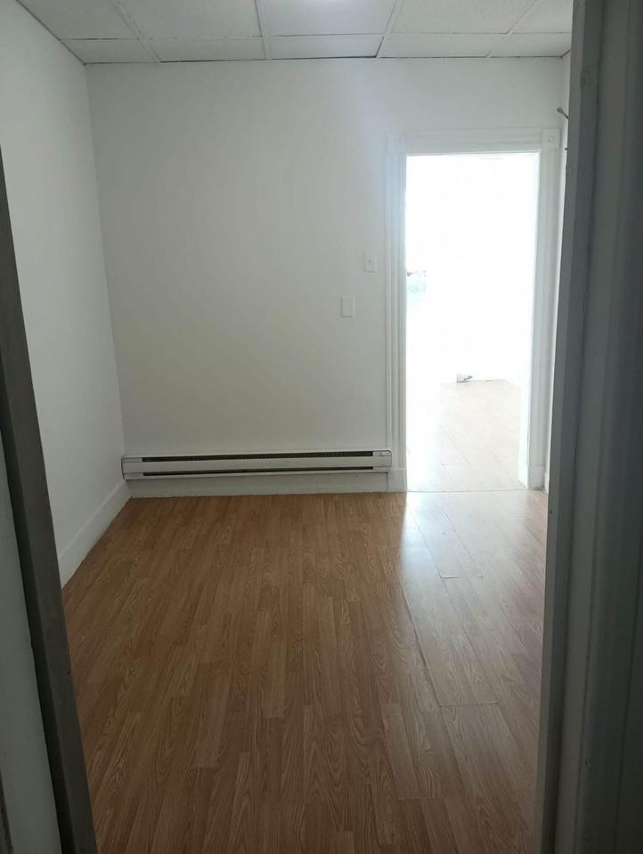 422 Saint Pauls Ave #1 - Photo 5 of 11