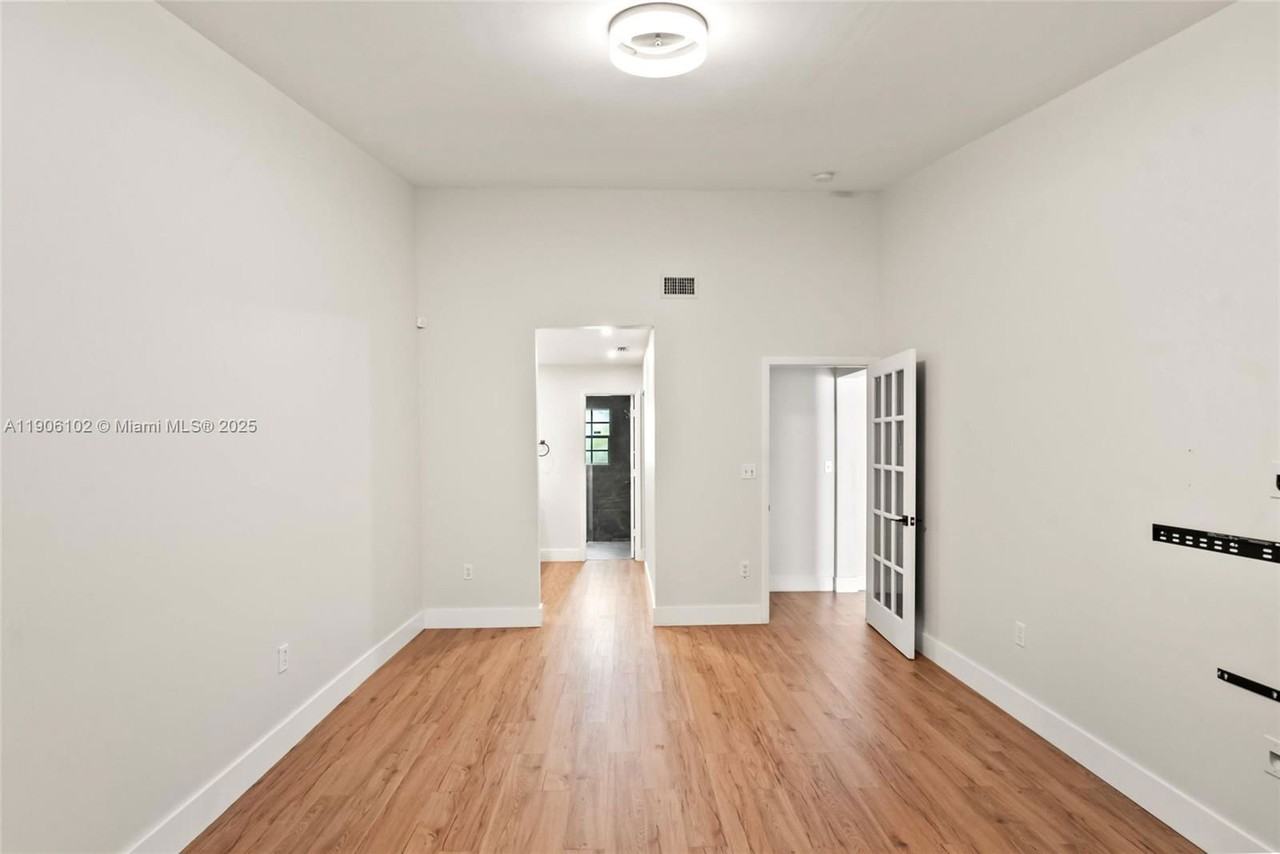 15026 Sw 141st Ct - Photo 4 of 8