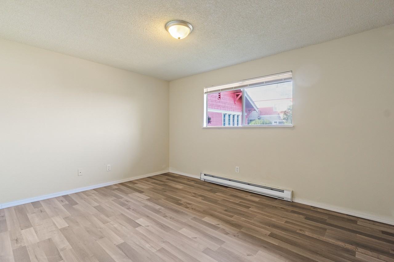 Lombard - Photo 5 of 10