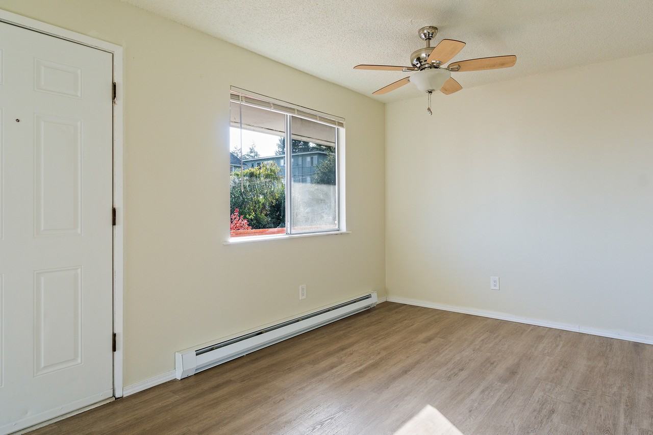 Lombard - Photo 7 of 10