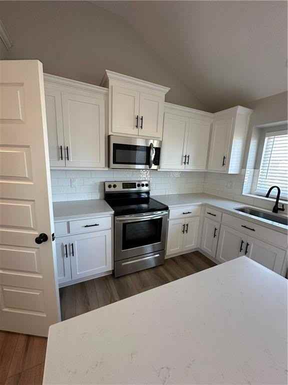 1004 Nw 3rd St - Photo 6 of 24