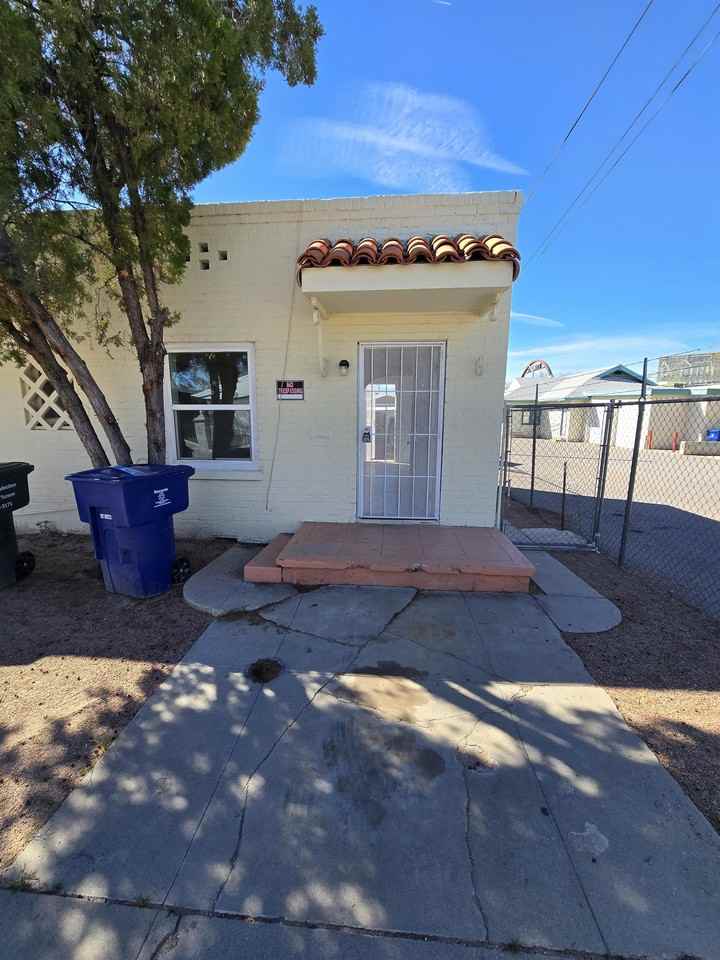 818 South Arizona Avenue - Photo 3 of 28