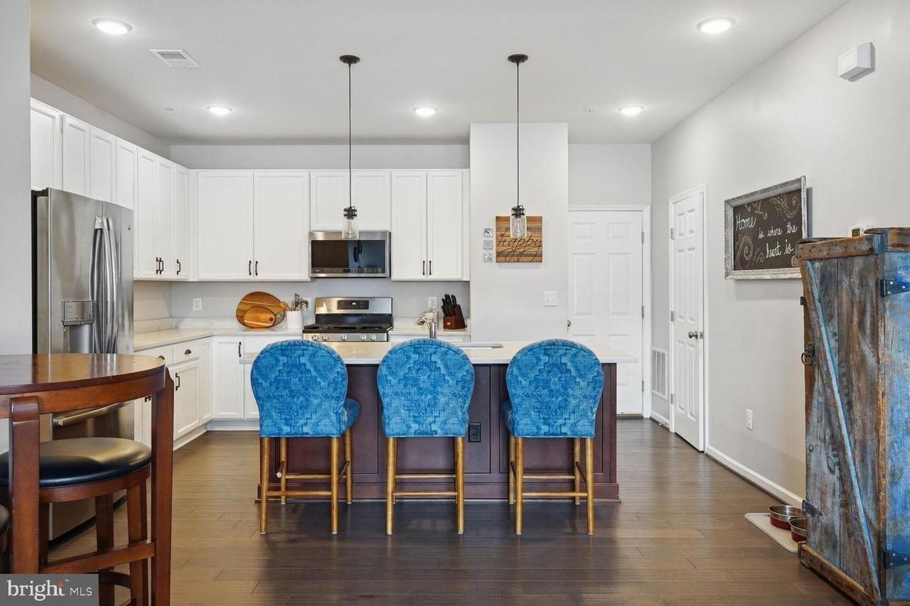 557 Leftwich Ln - Photo 3 of 13