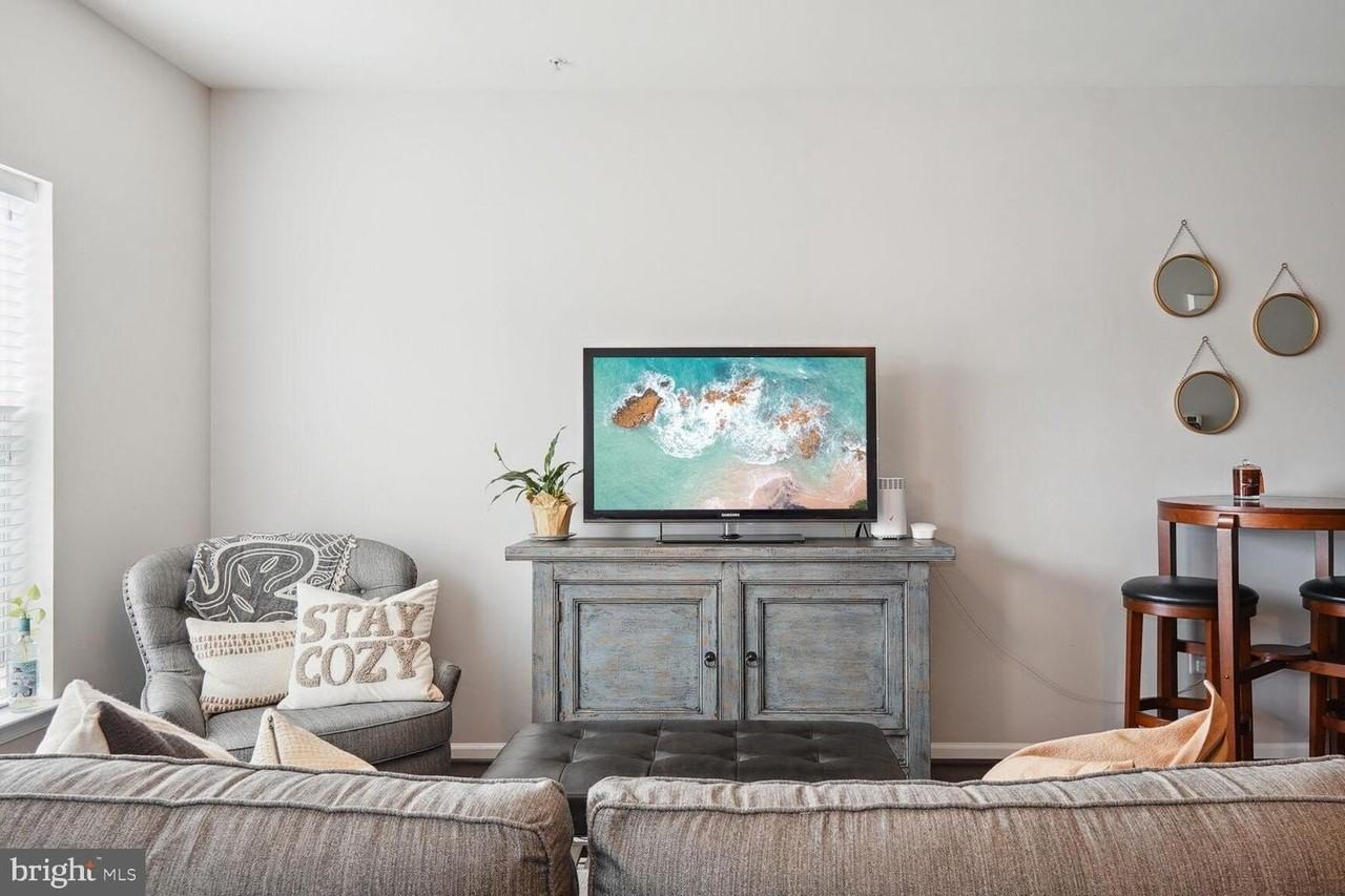 557 Leftwich Ln - Photo 6 of 13