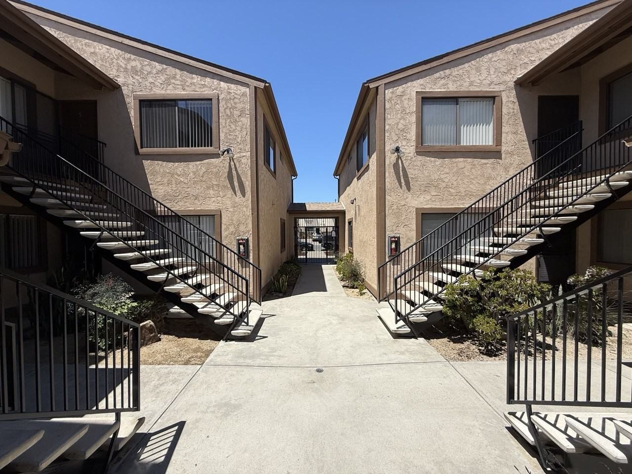 4455 & 4465 Cherokee Avenue - Photo 4 of 33