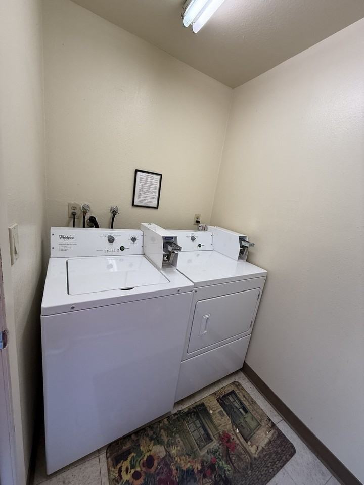 4455 & 4465 Cherokee Avenue - Photo 7 of 33