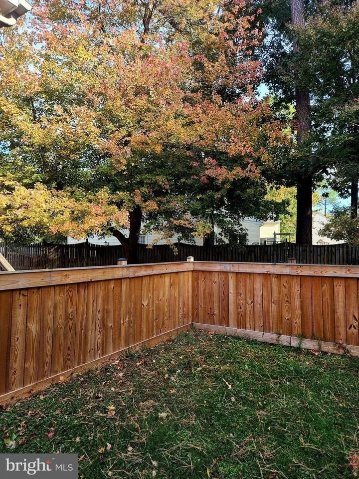 318 Hanna Ct - Photo 6 of 30