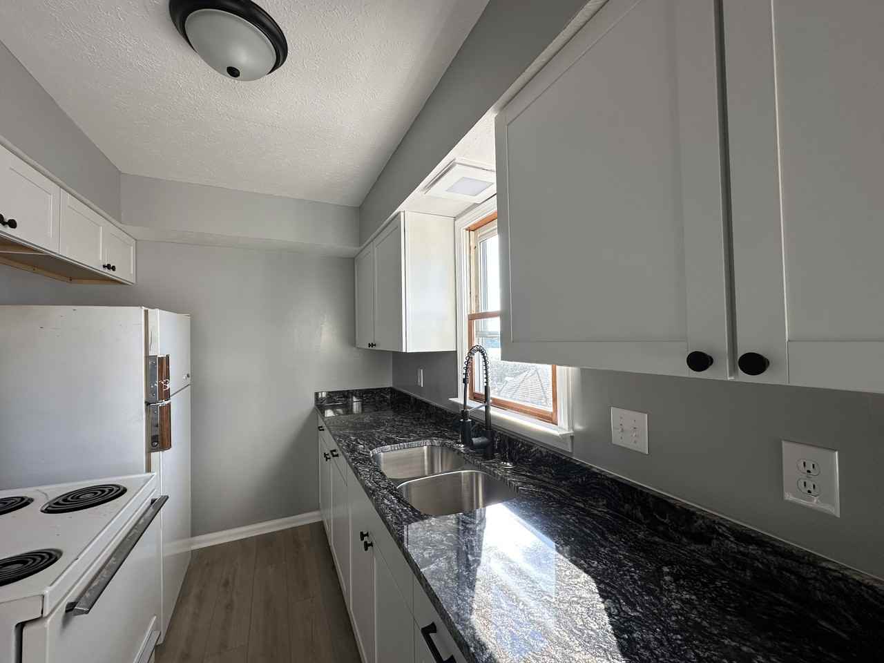 521 North High Street - Photo 5 of 8