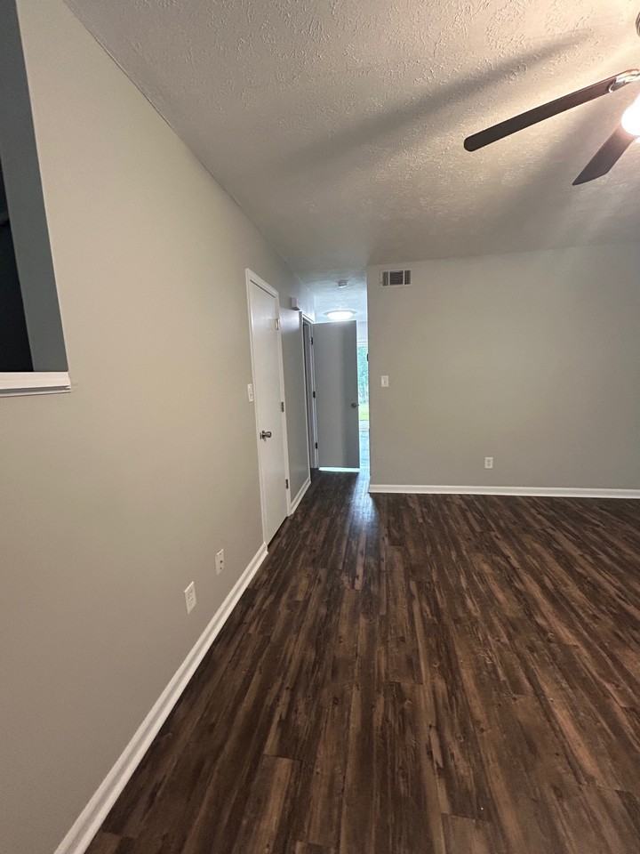 Tudor Apartments - Photo 3 of 19