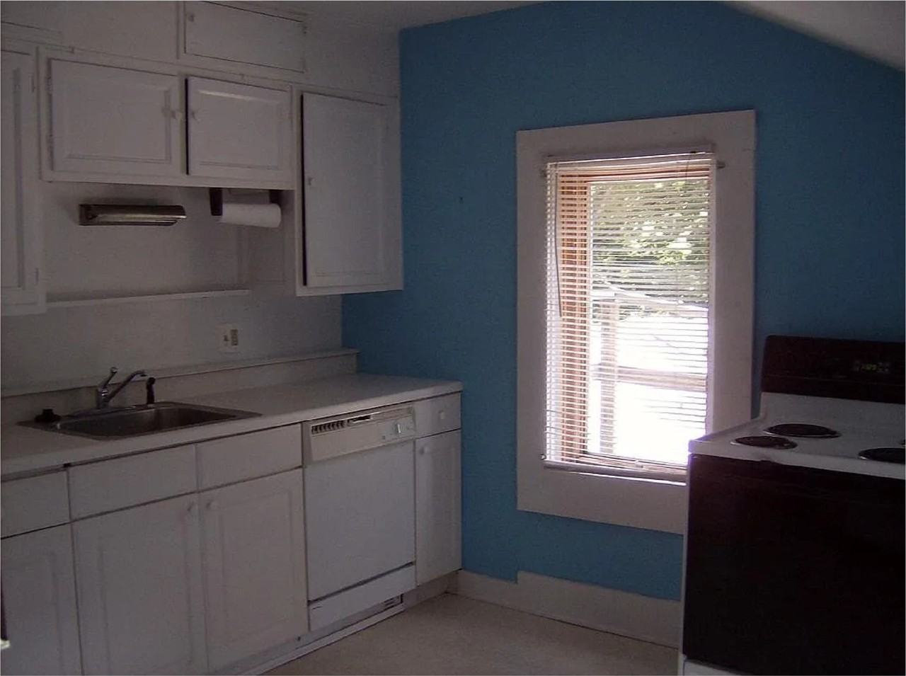 528 West Liberty Street apt #3 - Photo 5 of 7