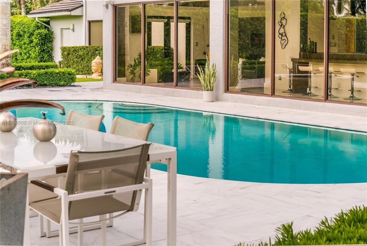 4242 Sw 107th Way - Photo 7 of 37