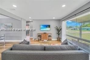 410 Pennsylvania Ave #410 - Photo 6 of 32