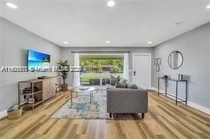 410 Pennsylvania Ave #410 - Photo 7 of 32