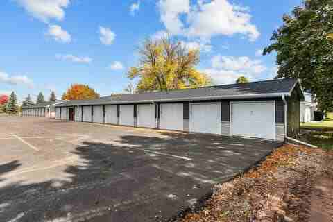 Fox Flats - 1-Bedroom - Photo 5 of 32