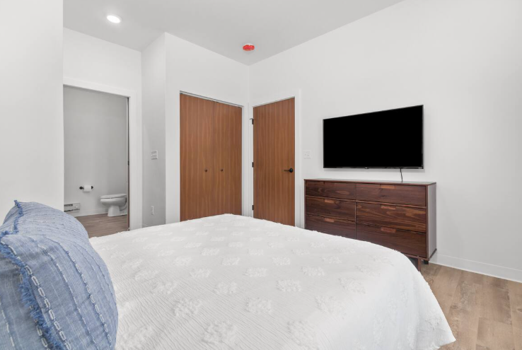 Fox Flats - 1-Bedroom - Photo 7 of 32