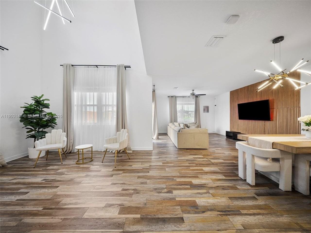 1411 Se 26th Rd #1411 - Photo 2 of 50