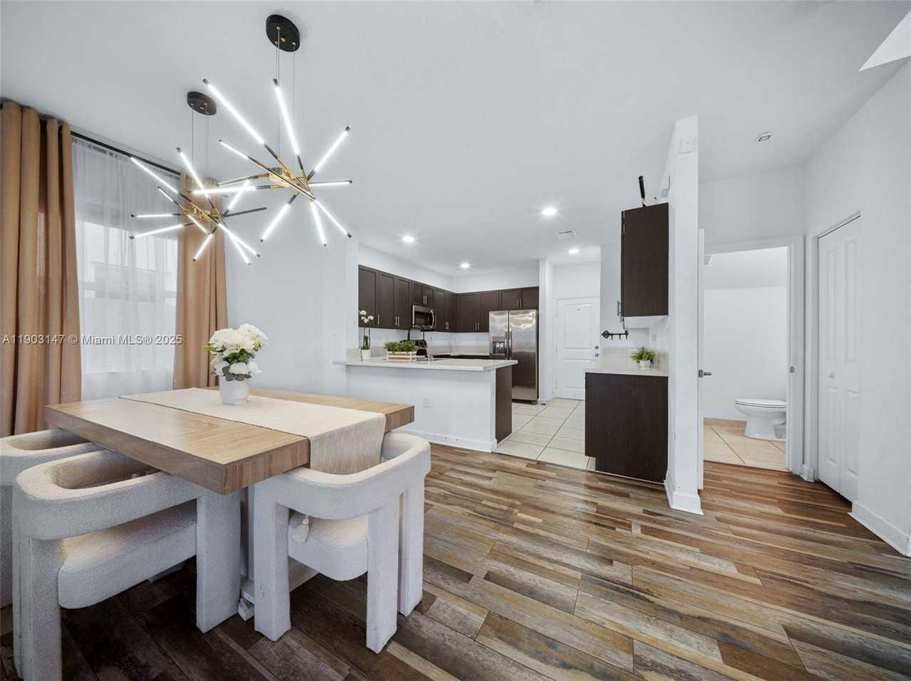 1411 Se 26th Rd #1411 - Photo 4 of 50