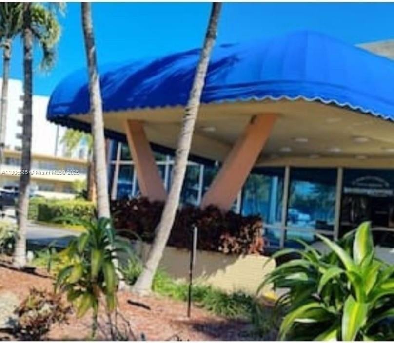 26 Diplomat Pkwy #2314 - Photo 4 of 15