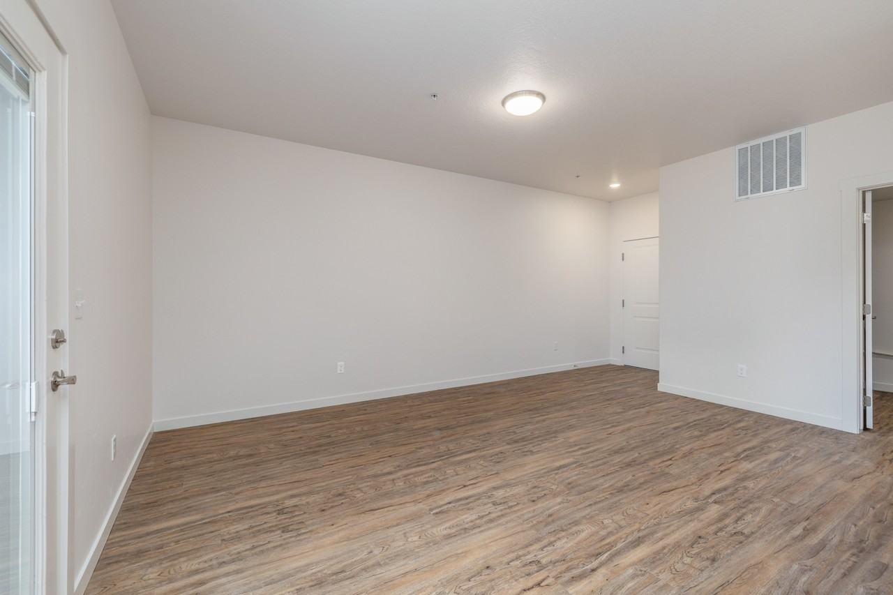 Starpointe on Logan - Photo 5 of 50