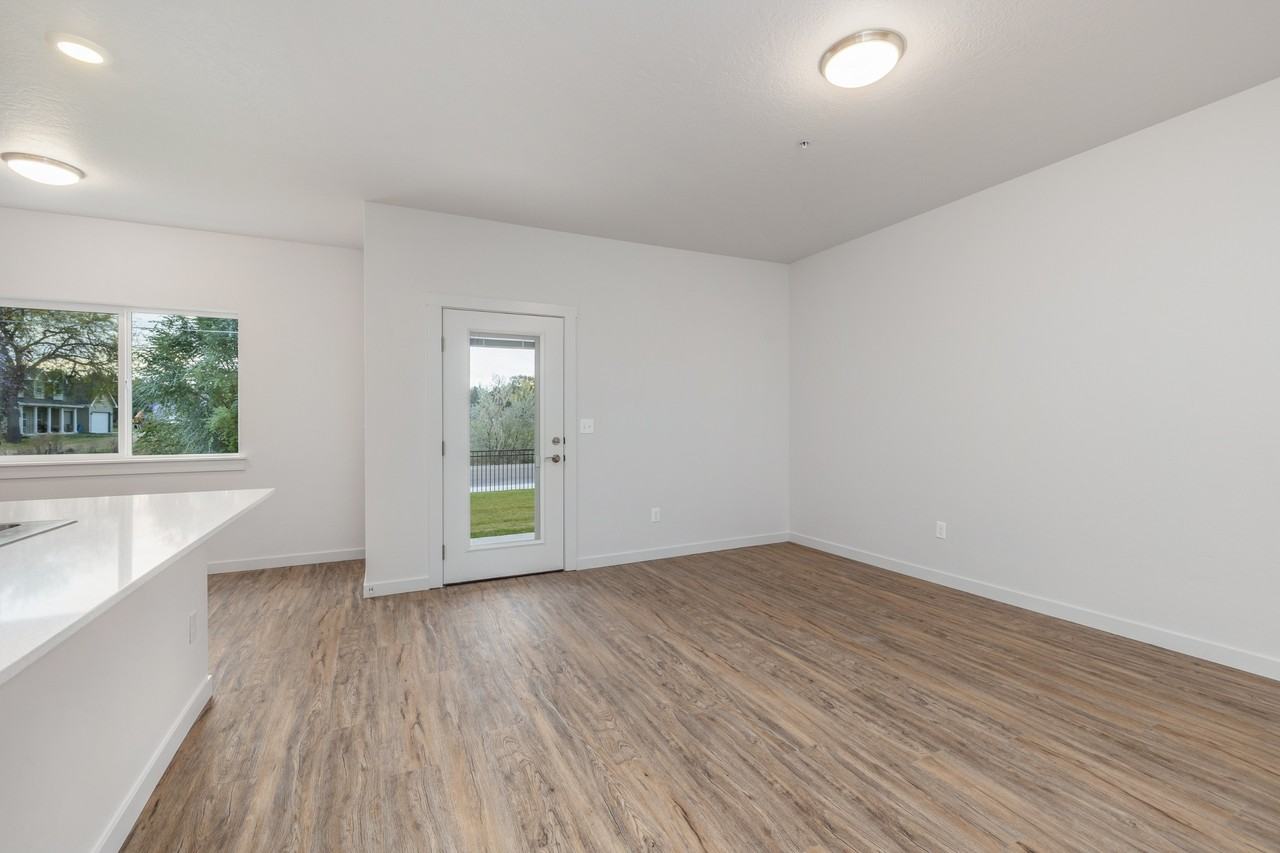 Starpointe on Logan - Photo 6 of 50