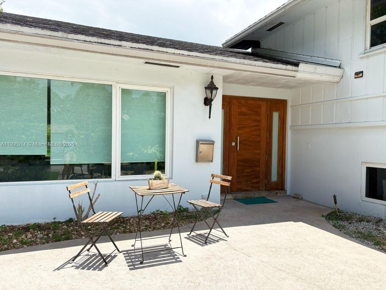 3330 Liberty St - Photo 3 of 11